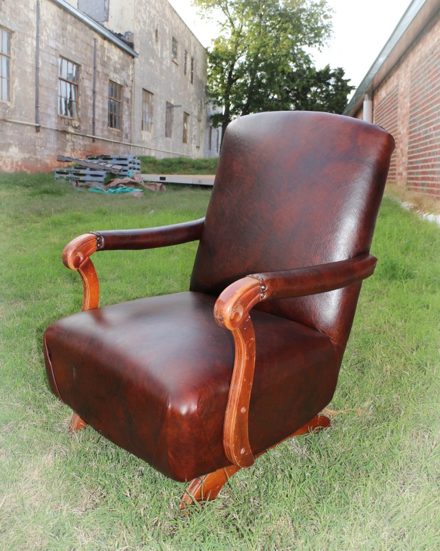 Chair.jpg